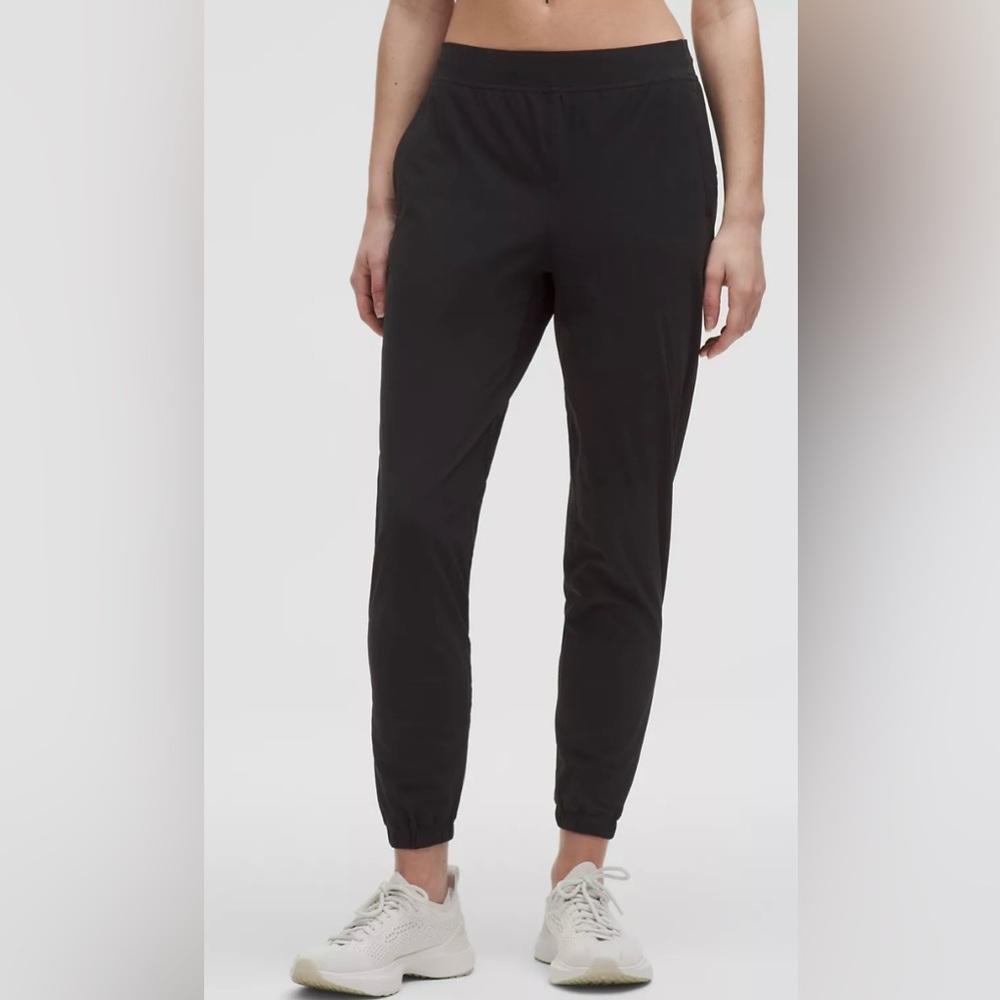 Lululemon Athletica Adapted State high rise Jogger - Size 6